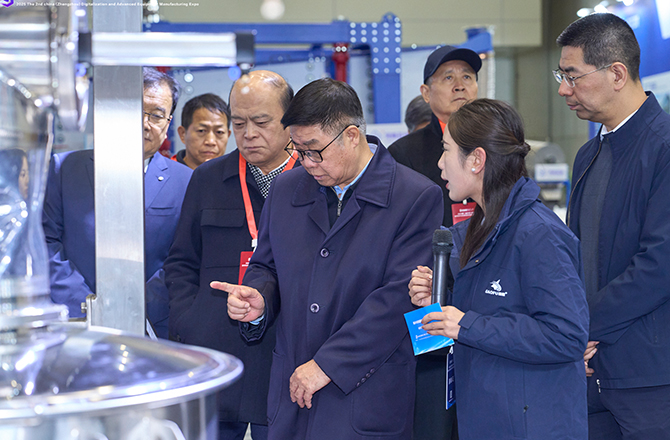 高服以“智能篩分系統(tǒng)+防爆解決方案”雙引擎驅(qū)動制造業(yè)升級，獲工信部領(lǐng)導(dǎo)現(xiàn)場點(diǎn)贊